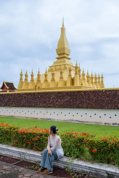 นักท่องเที่ยวหน้าพระธาตุหลวง